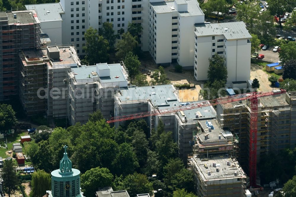 Aerial image Berlin - Restoration and modernization of skyscrapers in the residential area of industrially manufactured settlement on Rathausstrasse in the district Bezirk Tempelhof-Schoeneberg in Berlin, Germany