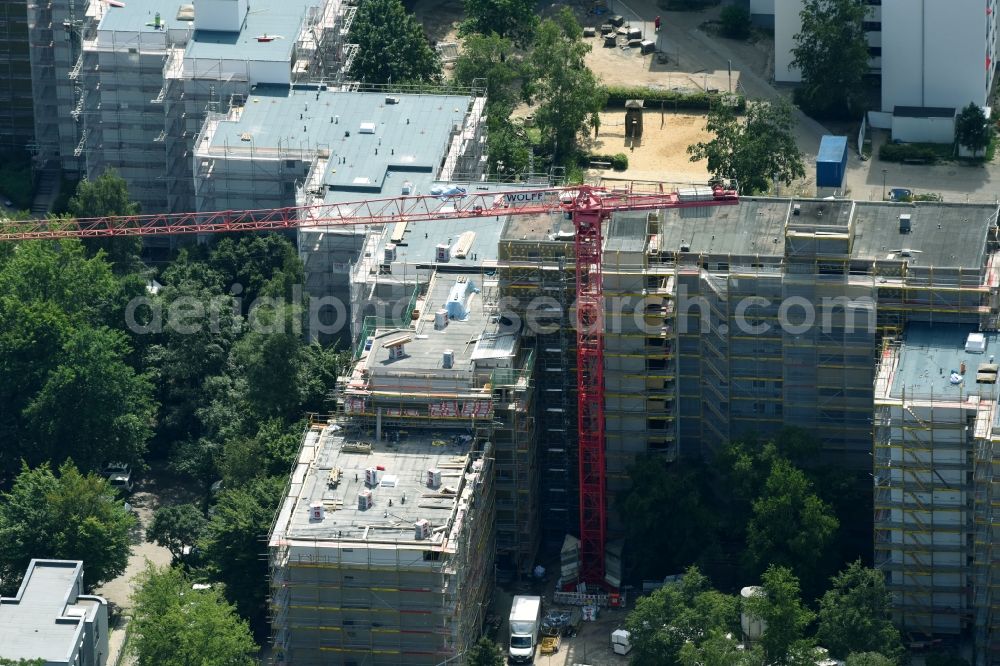 Berlin from above - Restoration and modernization of skyscrapers in the residential area of industrially manufactured settlement on Rathausstrasse in the district Bezirk Tempelhof-Schoeneberg in Berlin, Germany