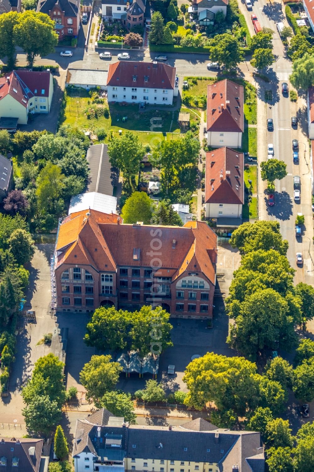 Aerial photograph Witten - Construction site for reconstruction and modernization and renovation of the school building of the Freiligrathschule on Hamburgstrasse in Witten in the state North Rhine-Westphalia, Germany