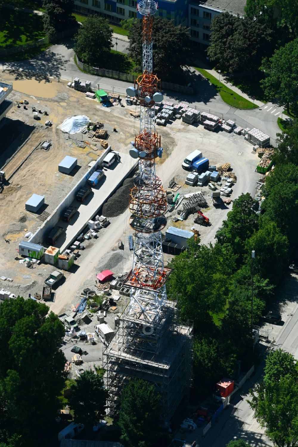 München from above - Steel mast funkturm and transmission system as basic network transmitter of BR Bayerischer Rundfunk in the district Freimann in Munich in the state Bavaria, Germany