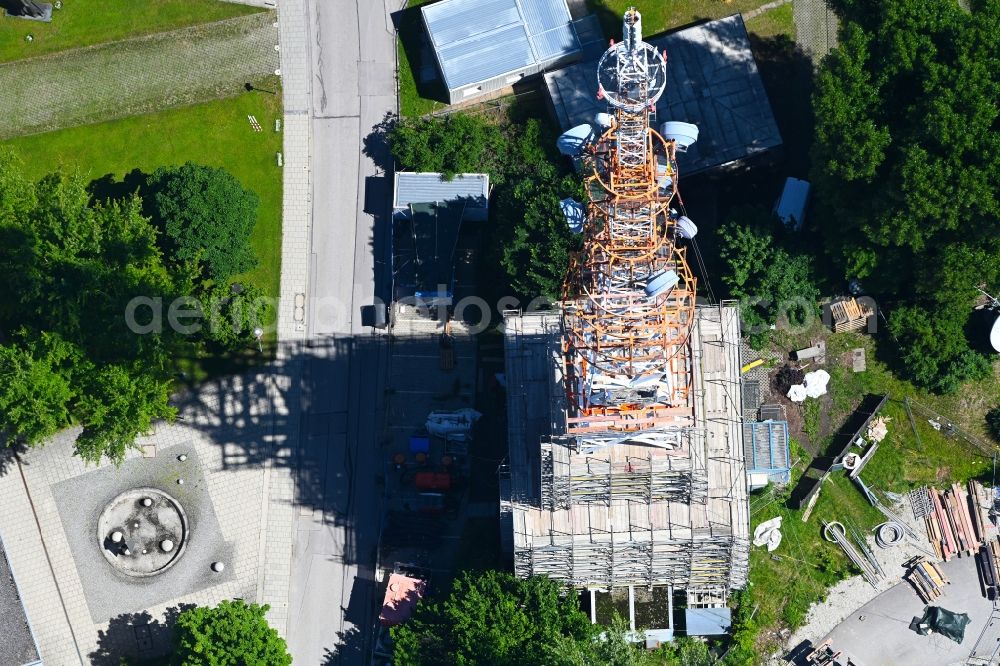 Aerial photograph München - Steel mast funkturm and transmission system as basic network transmitter of BR Bayerischer Rundfunk in the district Freimann in Munich in the state Bavaria, Germany