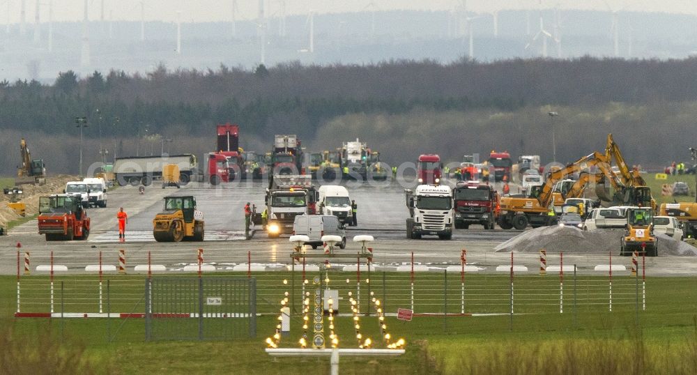 Büren from above - Rehabilitation of the start and runway of the airport Paderborn-Lippstadt (PAD) in Buren in the state of North Rhine-Westphalia