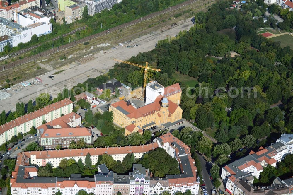 Aerial photograph Berlin OT Lichtenberg - View of rehabilitation measures at the Theatre an der Parkaue in the district of Lichtenberg in Berlin