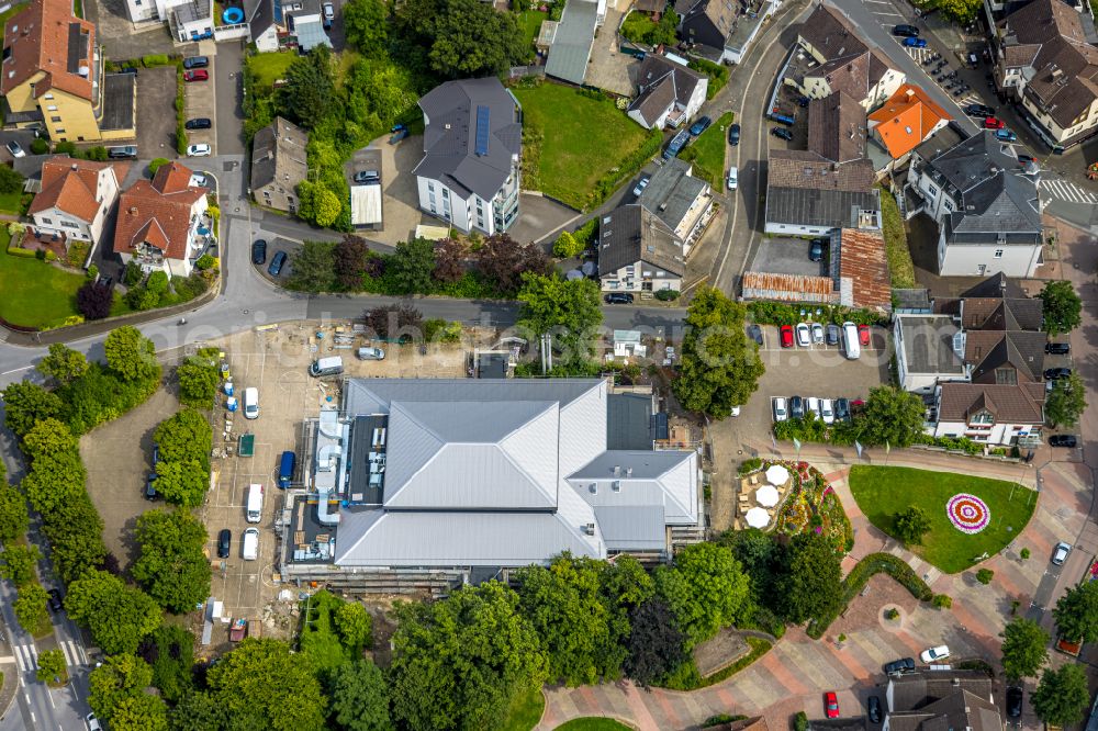 Wickede (Ruhr) from the bird's eye view: Renovation of the building of the indoor arena Buergerhaus Wickede on street Kirchstrasse in the district Echthausen in Wickede (Ruhr) at Sauerland in the state North Rhine-Westphalia, Germany