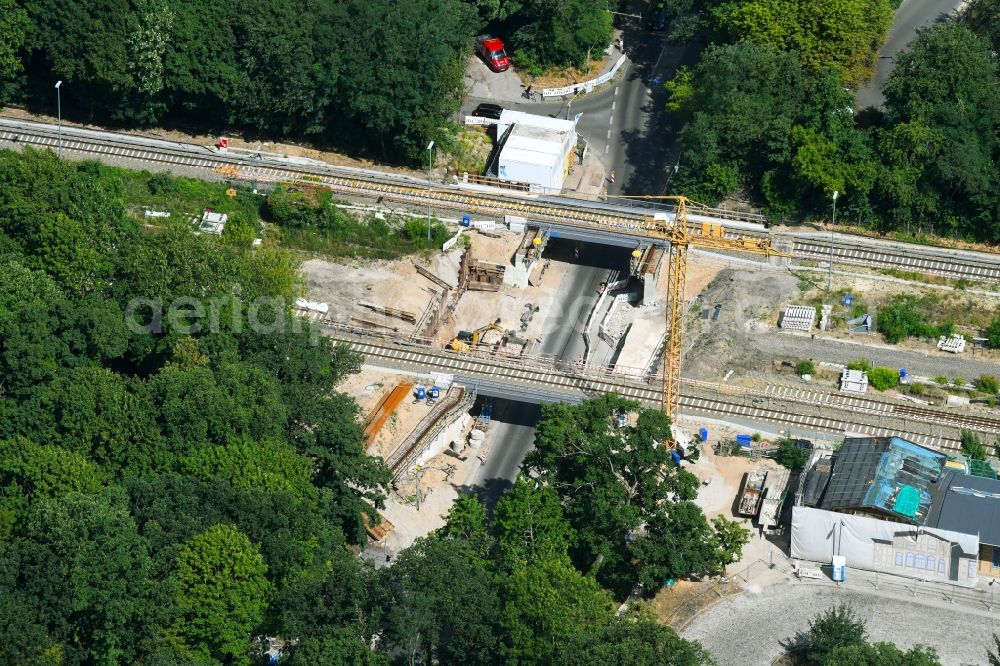 Aerial photograph Hoppegarten - Construction site railway bridge building to route the train tracks on Birkensteiner Strasse in the district Dahlwitz-Hoppegarten in Hoppegarten in the state Brandenburg, Germany