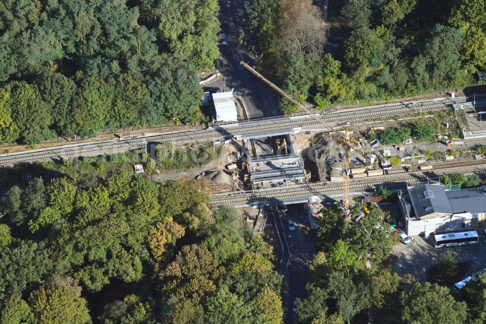 Aerial photograph Hoppegarten - Construction site railway bridge building to route the train tracks on Birkensteiner Strasse in the district Dahlwitz-Hoppegarten in Hoppegarten in the state Brandenburg, Germany