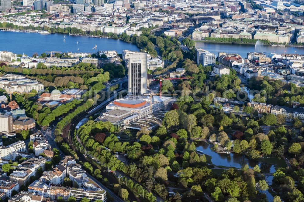 Hamburg from above - Renovation site of the Congress Center ( CCH ) on High-rise building of the hotel complex Radisson Blu on Marseiller Strasse in Hamburg, Germany