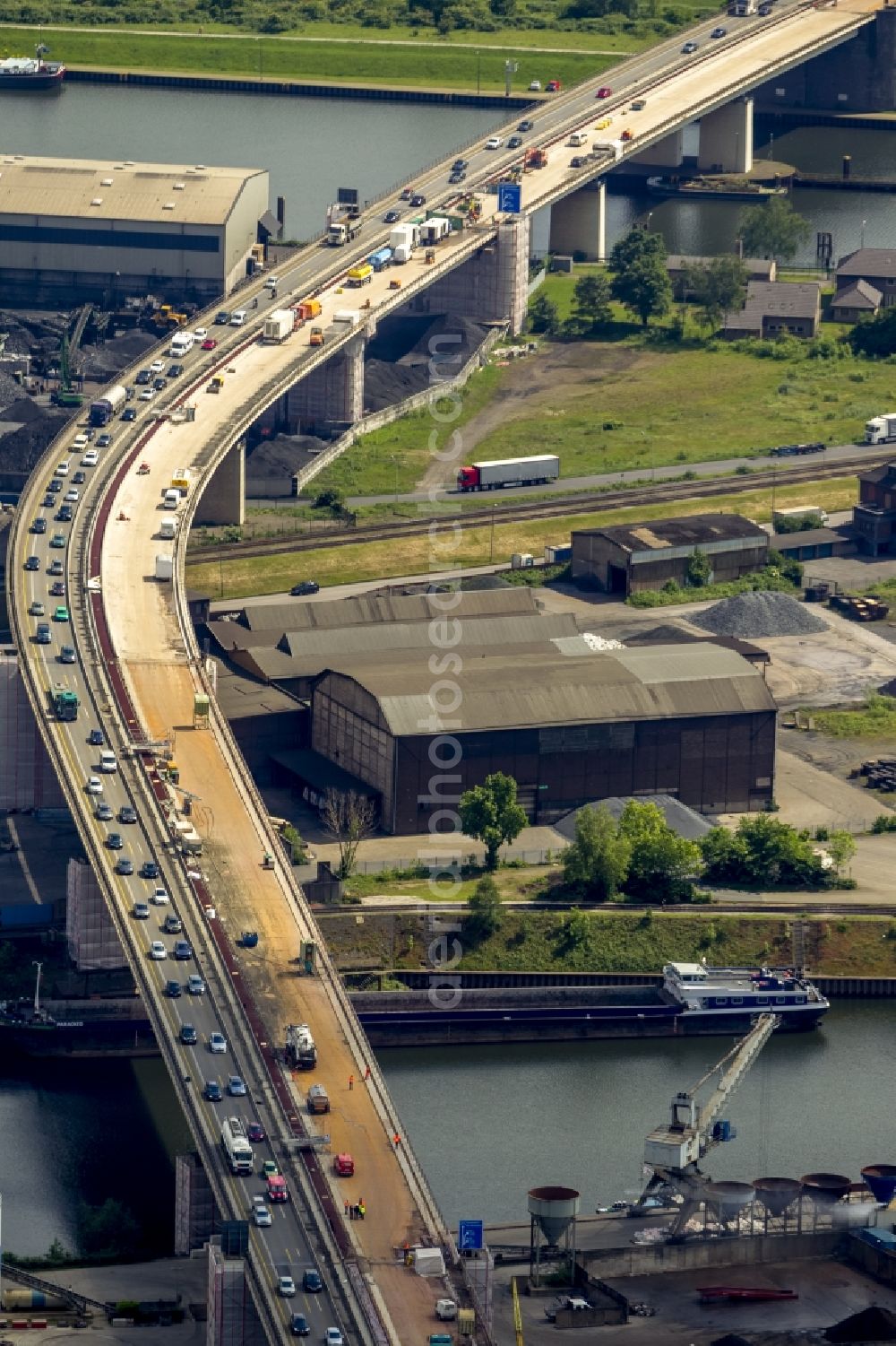 Aerial image Duisburg - Construction site of Building of the Berlin bridge the federal highway BAB A59 over the Rhine-Herne Canal and the Ruhr in Duisburg in North Rhine-Westphalia