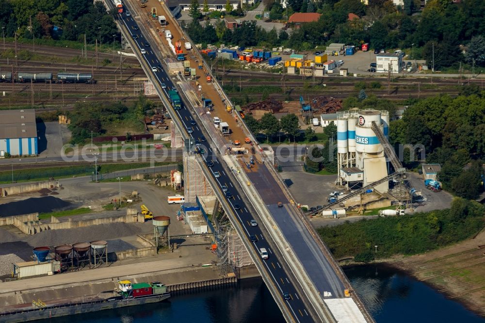 Duisburg from the bird's eye view: Construction site of Building of the Berlin bridge the federal highway BAB A59 over the Rhine-Herne Canal and the Ruhr in Duisburg in North Rhine-Westphalia