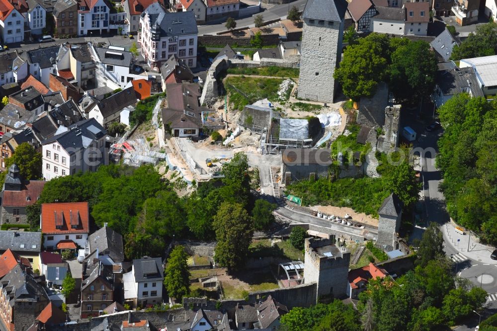 Wiesbaden from the bird's eye view: Construction site Tourist attraction of the historic monument of the castle Burg Sonnenberg on Talstrasse - Am Schlossberg in the district Sonnenberg in Wiesbaden in the state Hesse, Germany