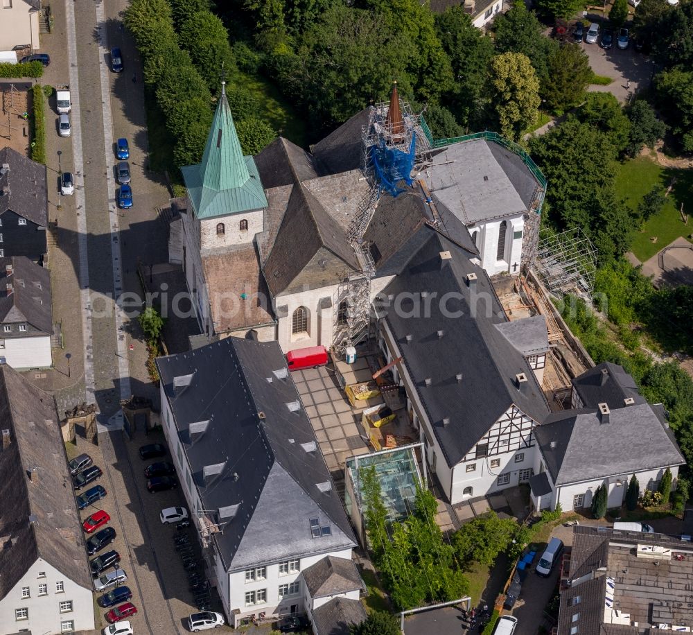 Arnsberg from above - Construction site Tourist attraction of the historic monument of Kloster Wedinghausen and of Propsteikirche St. Laurentius in of Klosterstrasse in Arnsberg in the state North Rhine-Westphalia, Germany