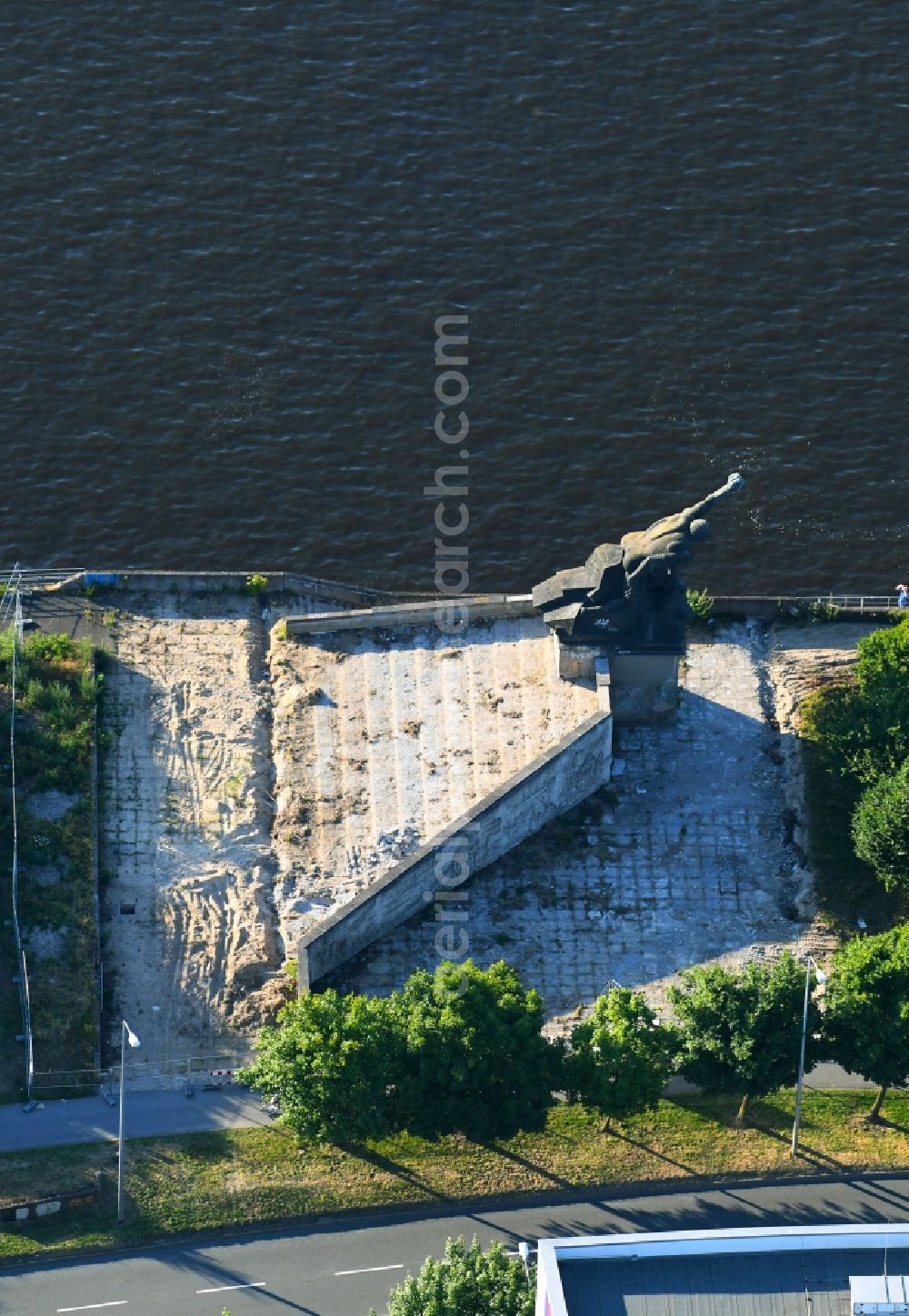 Rostock from the bird's eye view: Construction site Tourist attraction of the historic monument Gedenkstaette revolutionaerer Matrosen in Rostock in the state Mecklenburg - Western Pomerania, Germany