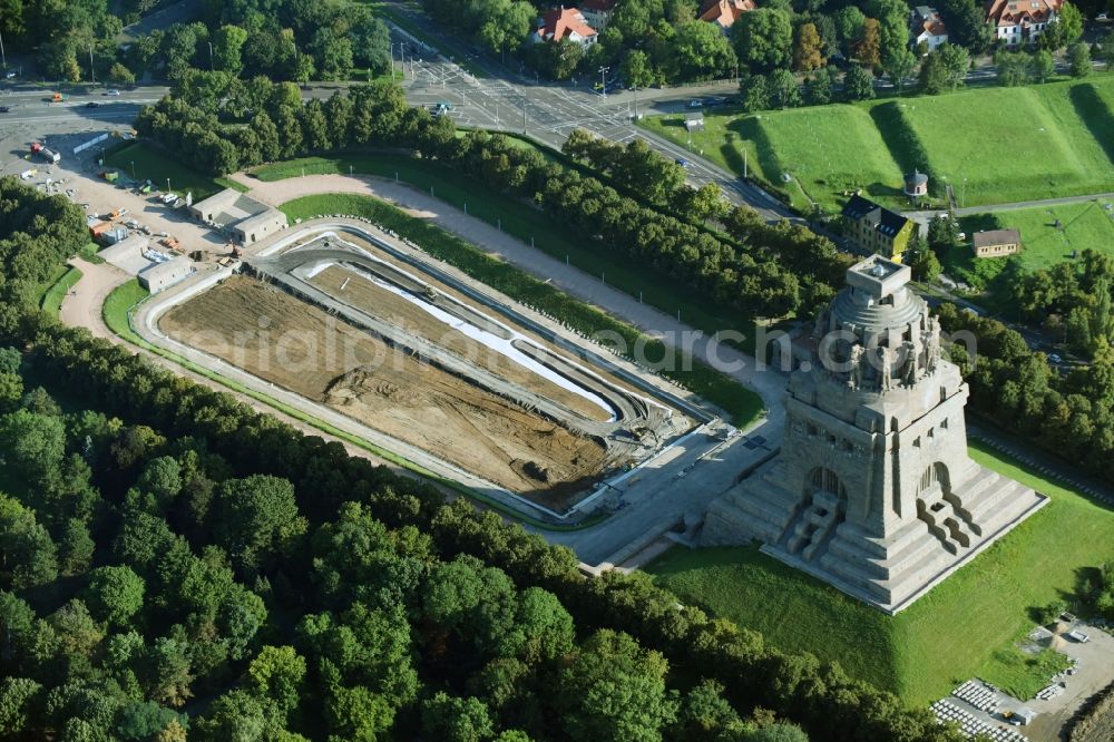 Leipzig from the bird's eye view: Construction site Tourist attraction of the historic monument Voelkerschlachtdenkmal on Strasse of 18. Oktober in Leipzig in the state Saxony, Germany