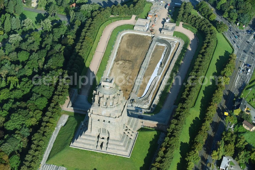 Leipzig from the bird's eye view: Construction site Tourist attraction of the historic monument Voelkerschlachtdenkmal on Strasse of 18. Oktober in Leipzig in the state Saxony, Germany