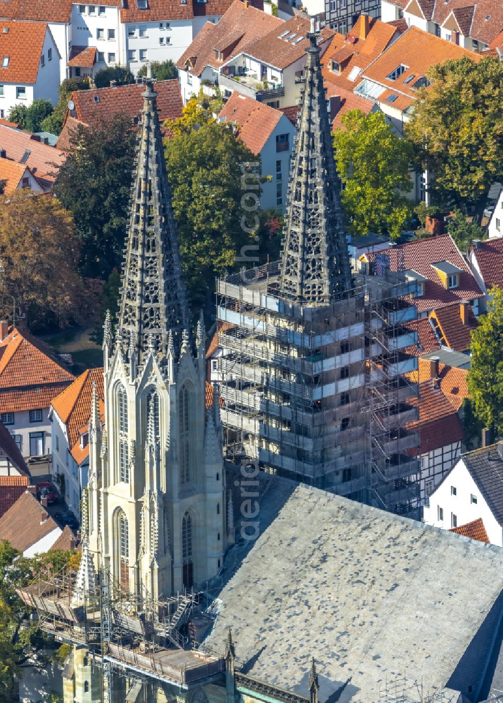 Aerial image Soest - Construction site of the historic monument on Kirchengebaeude of Sankt Maria to the Wiese on Wiesenstrasse in Soest in the state North Rhine-Westphalia, Germany