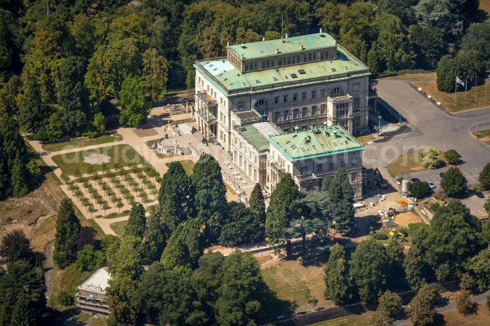 Aerial photograph Essen - Construction site Tourist attraction of the historic monument on Villa Huegel in Essen in the state North Rhine-Westphalia, Germany