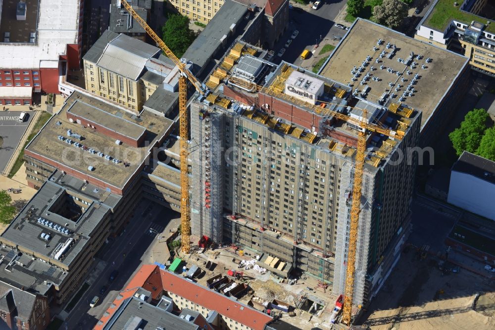 Berlin Mitte from above - View of Renovation and conversion work on the high house of the bed tower at the University Hospital Charité Campus Mitte (CCM) in the district of Mitte in Berlin