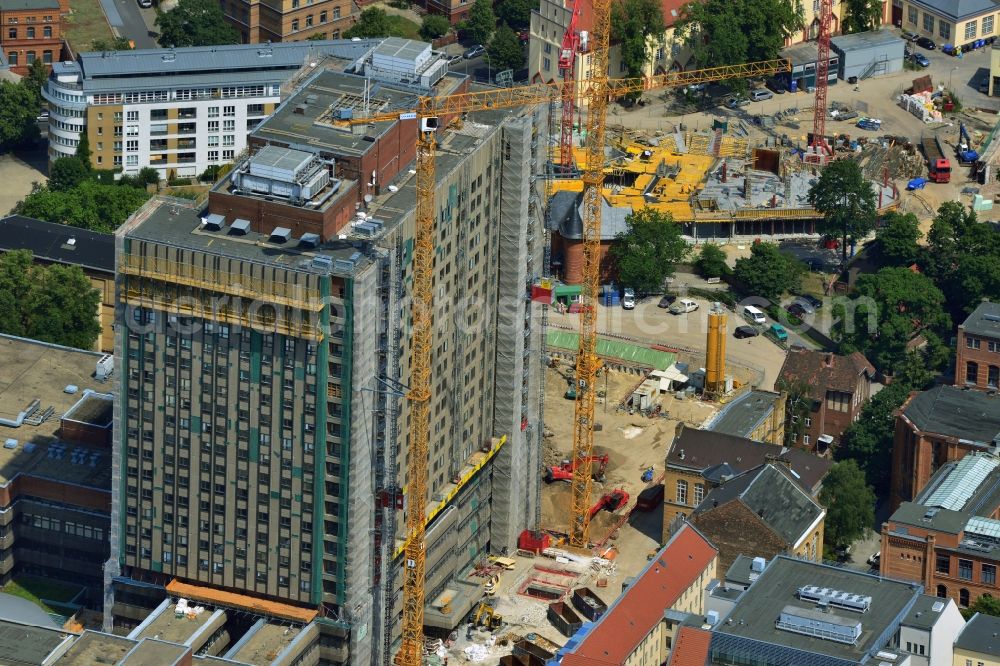 Berlin Mitte from above - View of Renovation and conversion work on the high house of the bed tower at the University Hospital Charité Campus Mitte (CCM) in the district of Mitte in Berlin