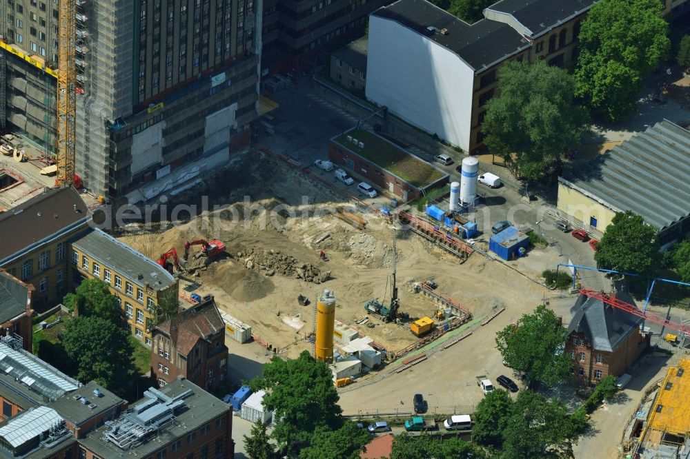 Berlin Mitte from above - View of Renovation and conversion work on the high house of the bed tower at the University Hospital Charité Campus Mitte (CCM) in the district of Mitte in Berlin