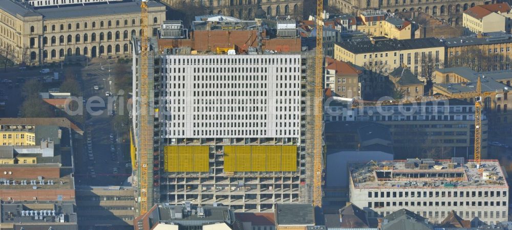 Berlin from above - View of Renovation and conversion work on the high house of the bed tower at the University Hospital Charité Campus Mitte (CCM) in the district of Mitte in Berlin