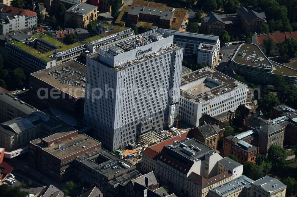 Berlin from the bird's eye view: View of Renovation and conversion work on the high house of the bed tower at the University Hospital Charité Campus Mitte (CCM) in the district of Mitte in Berlin