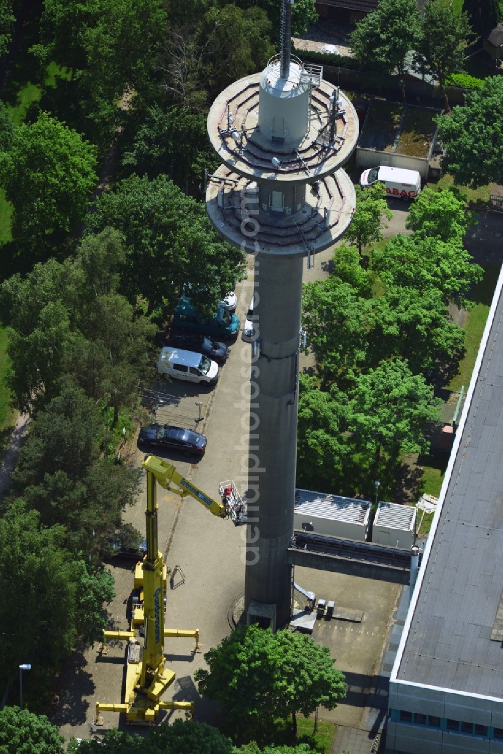 Aerial image Kaltenkirchen - Sanierungsarbeiten am Antennenträger- Mast auf dem Fernsehturm- Umsetzer- Relaisstation in Kaltenkirchen im Bundesland Schleswig-Holstein. Ausführende Firma war die Werner Diener GmbH