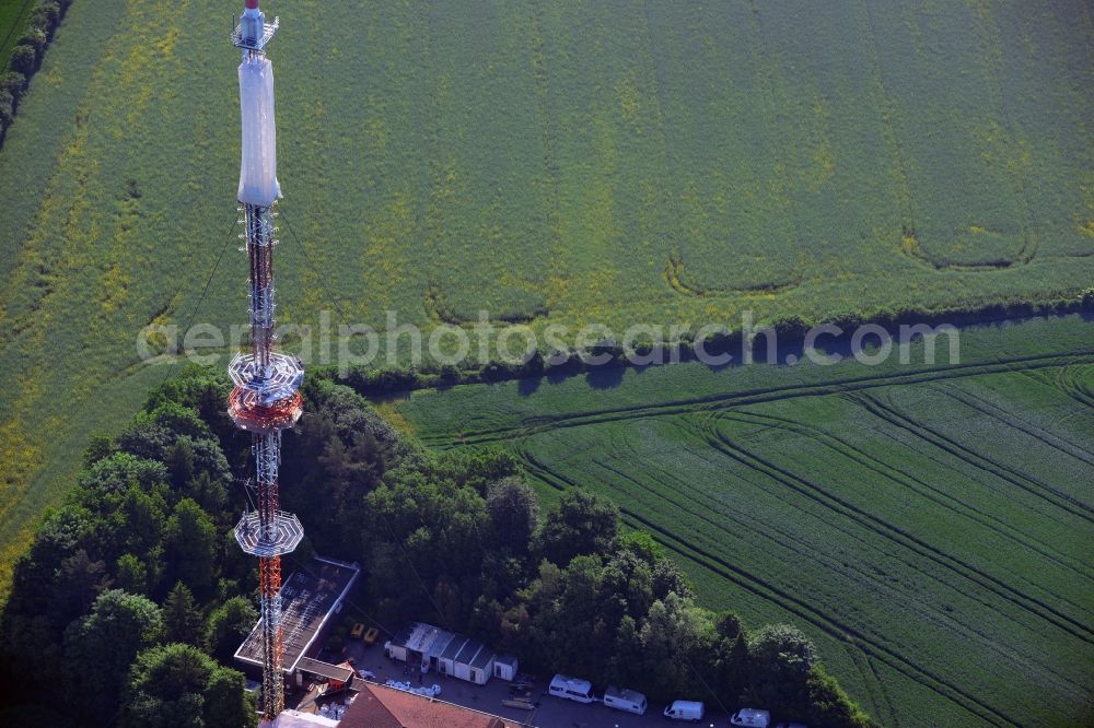 Aerial image Groß Disnack - Sanierungsarbeiten am Antennenträger- Mast auf dem Fernsehturm- Umsetzer- Sendemast bei Groß Disnack im Bundesland Schleswig-Holstein. Ausführende Firma war die Werner Diener GmbH