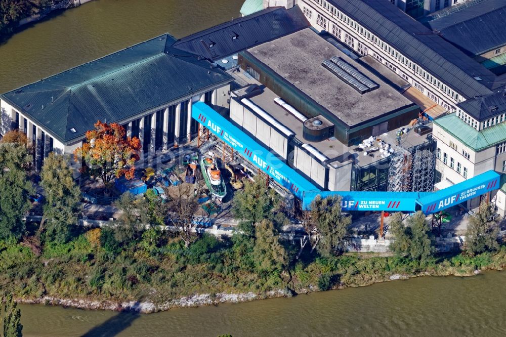 Aerial photograph München - Building ensemble of the German Museum on the Museum Island in Munich in the state Bavaria