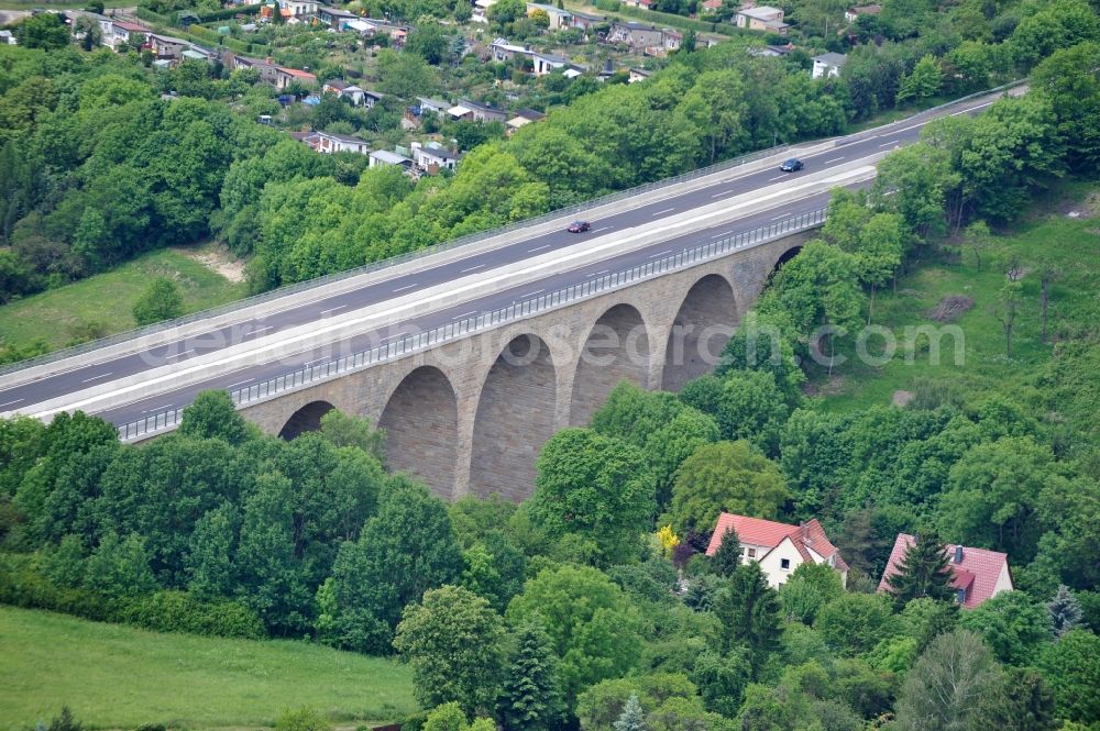 Eisenach from the bird's eye view: View the bridge Karolinentalbrücke at the old route of the BABA4 on behalf of the Roads and Transport Authority of Thuringia. The works are being realised by the EUROVIA group