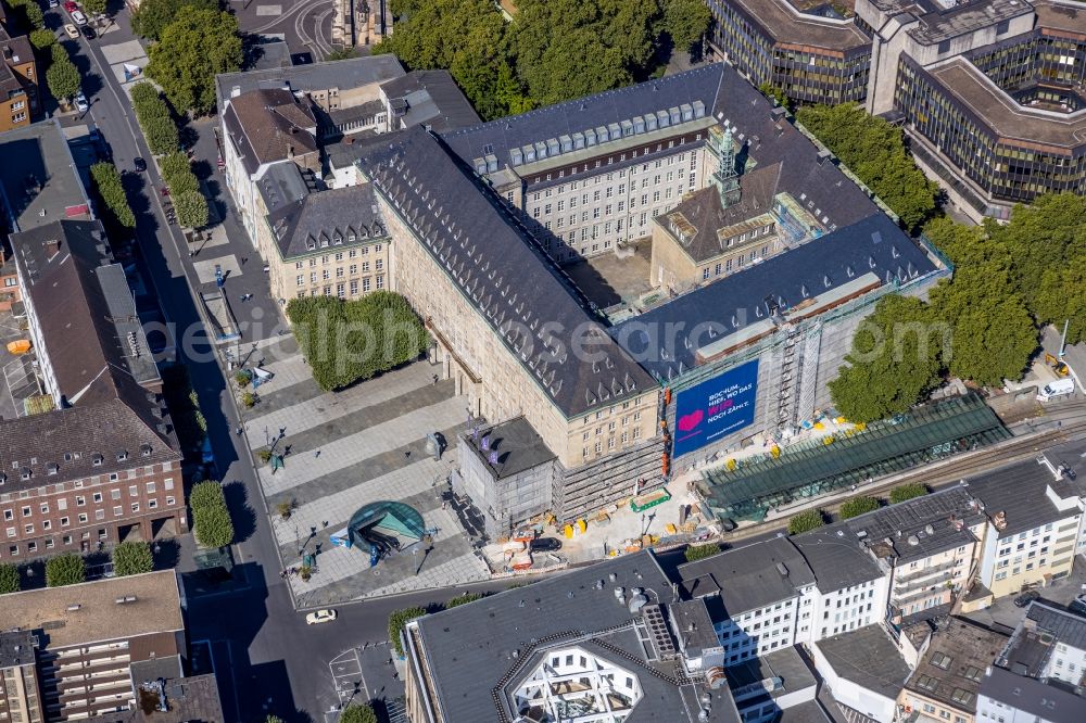 Aerial photograph Bochum - Renovation and modernization works on the Town Hall building of the city administration on Willy-Brandt-Platz in Bochum in the state North Rhine-Westphalia, Germany