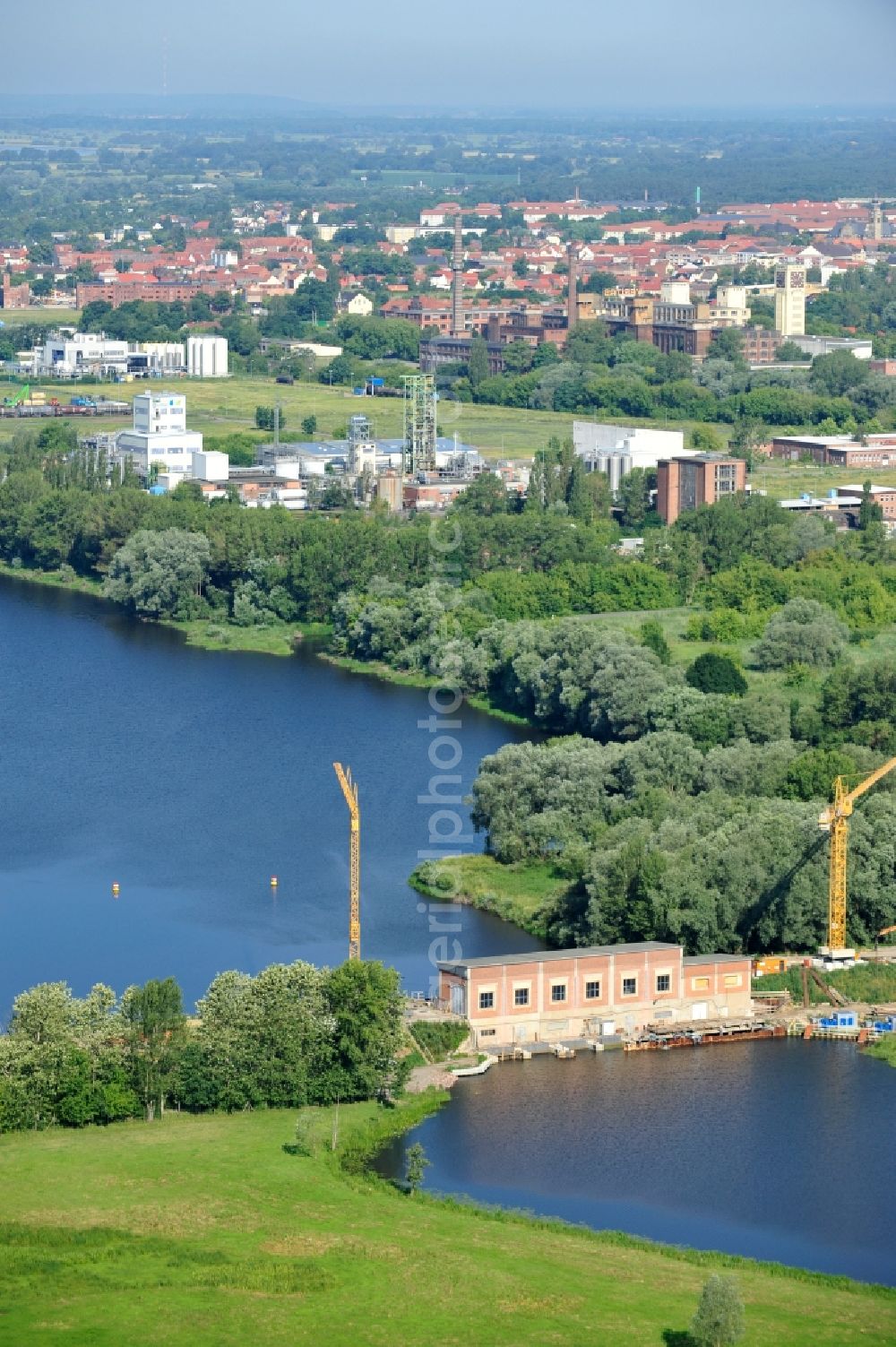 Garsedow from the bird's eye view: Renovation work on the sluice / weir / pump station at Garsedow in Brandenburg by the company STRABAG