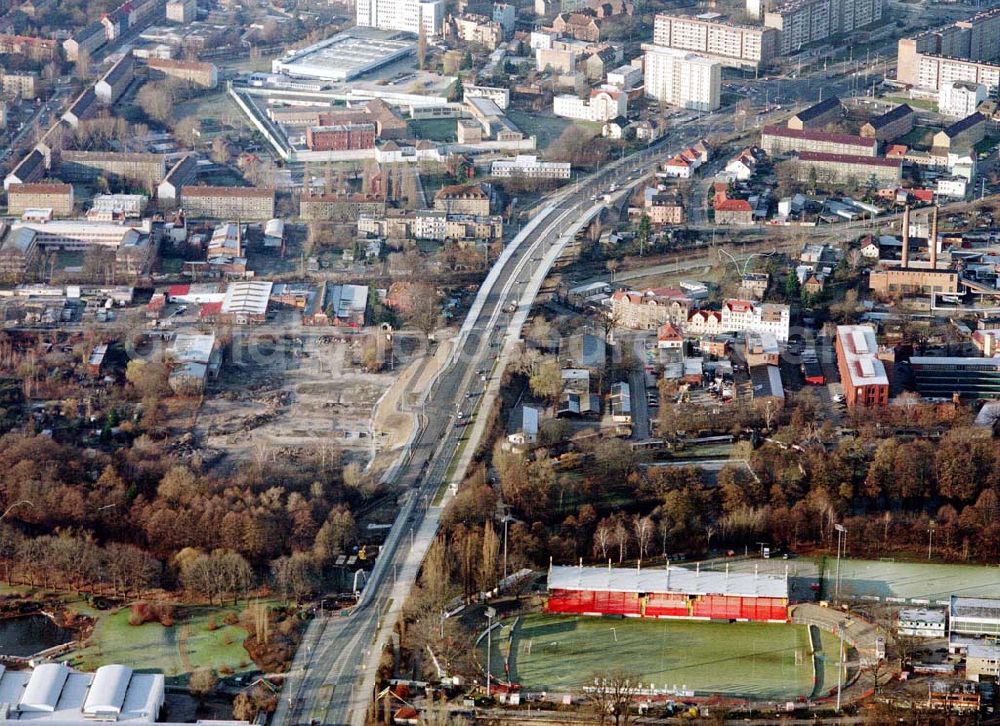 Aerial image Cottbus - Sanierungsarbeiten am südlichen Cottbusser Stadring durch die Fa SCHÄLERBAU BERLIN GmbH.