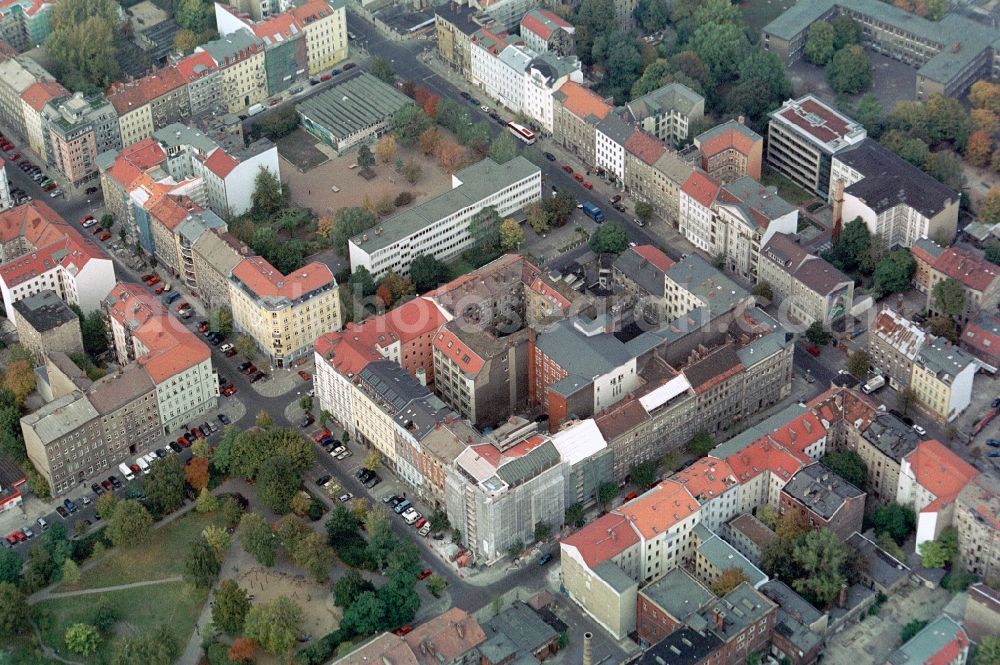 Aerial photograph Berlin - Redevelopment area in old residential area at the Teutoburger Platz in Berlin Prenzlauer Berg