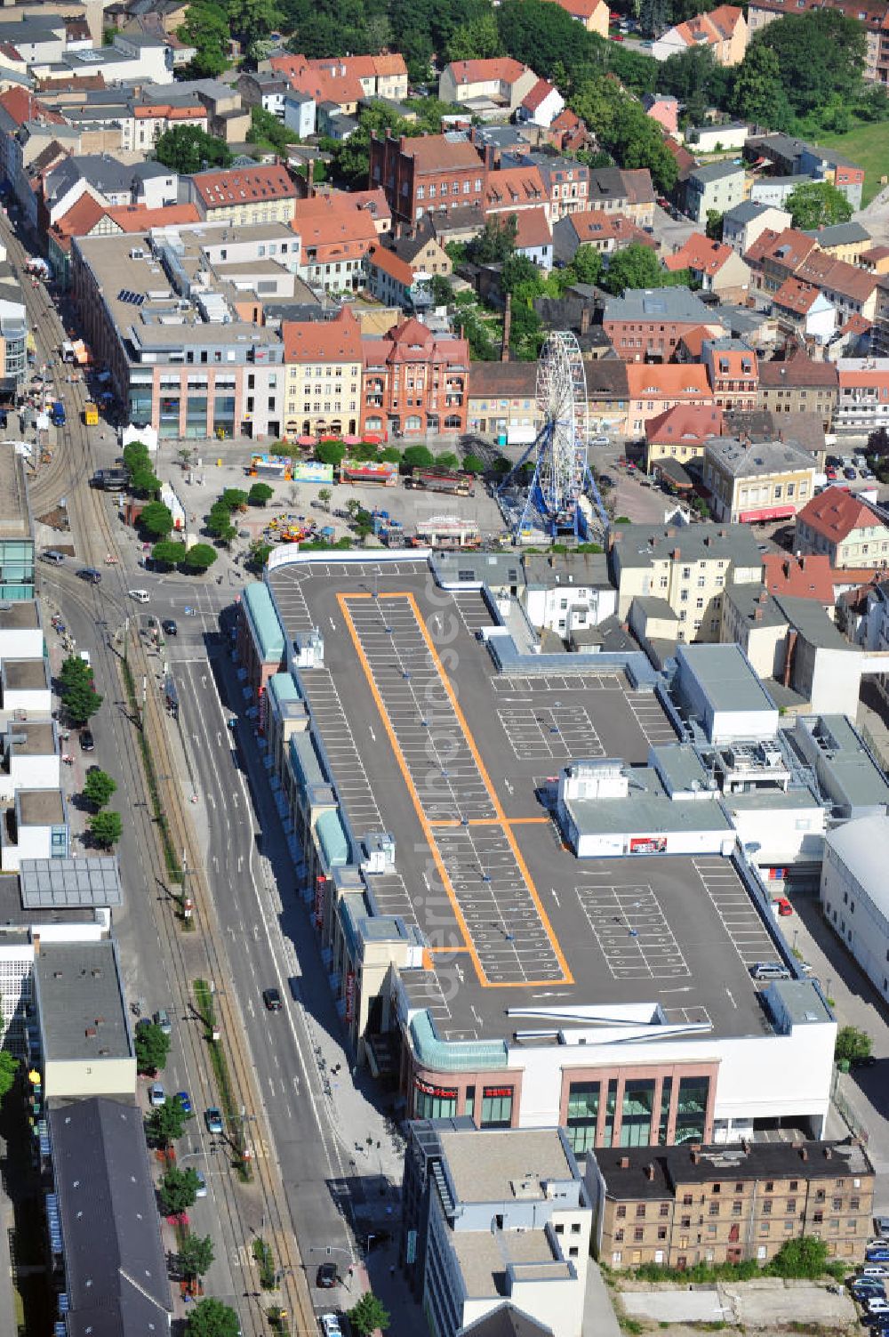 Aerial photograph Brandenburg - Die Sankt Annen Galerie in Brandenburg ist ein Einkaufszentrum im Herzen von Brandenburgs historischer Neustadt. Investor des Centers ist Harald Gerome Huth. The Brandenburg Gallery St. Annen is a shopping center in the centre of Brandenburg. Investor of the center is Harald Gerome Huth.