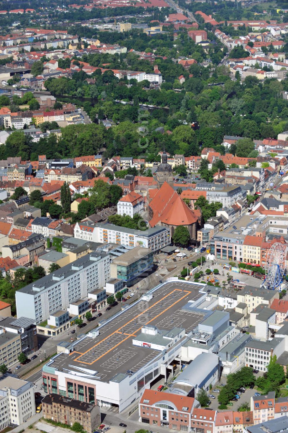 Brandenburg from the bird's eye view: Die Sankt Annen Galerie in Brandenburg ist ein Einkaufszentrum im Herzen von Brandenburgs historischer Neustadt. Investor des Centers ist Harald Gerome Huth. The Brandenburg Gallery St. Annen is a shopping center in the centre of Brandenburg. Investor of the center is Harald Gerome Huth.