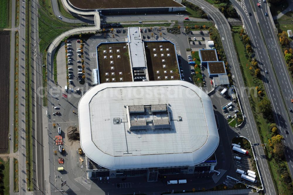 Aerial image Mannheim - Die Multifunkiontshalle, die SAP Arena, ist Heimspielstätte der Eishockeymannschaft Adler Mannheim und des Handballvereins Rhein-Neckar Löwen in Baden-Württemberg. SAP Arena a Multi-function-Hall of the Ice hockey team Adler Mannheim and the Handball team Rhein-Neckar Löwen.