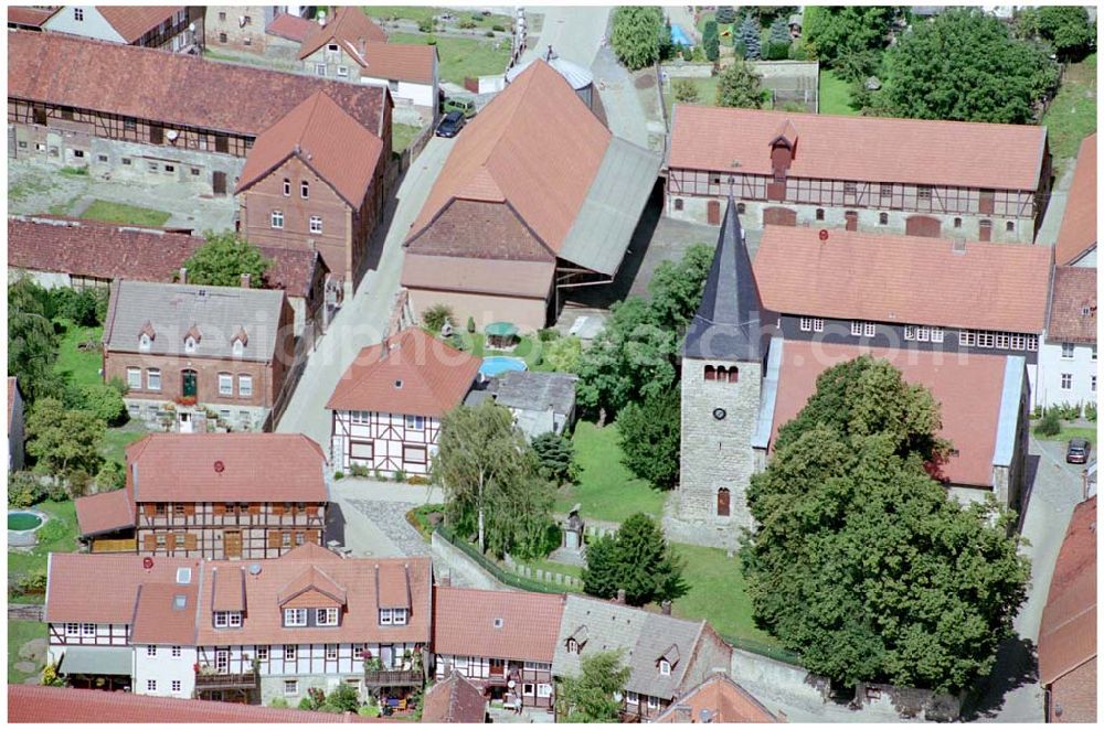 Sargstedt from the bird's eye view: 22.08.2004, Blick auf die Sargstedter Schinkel Kirche