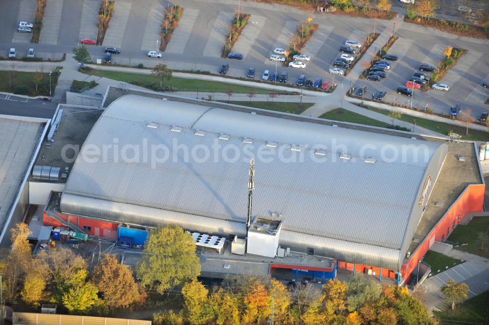 Aerial photograph Ingolstadt - Die Multifunkiontshalle, die Saturn Arena, der Eishockeymannschaft ERC Ingolstadt in Bayern. Saturn Arena a Multi-function-Hall of the Ice hockey team ERC Ingolstadt in Bavaria.