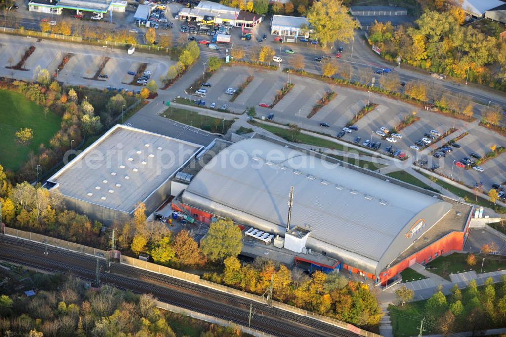 Ingolstadt from above - Die Multifunkiontshalle, die Saturn Arena, der Eishockeymannschaft ERC Ingolstadt in Bayern. Saturn Arena a Multi-function-Hall of the Ice hockey team ERC Ingolstadt in Bavaria.