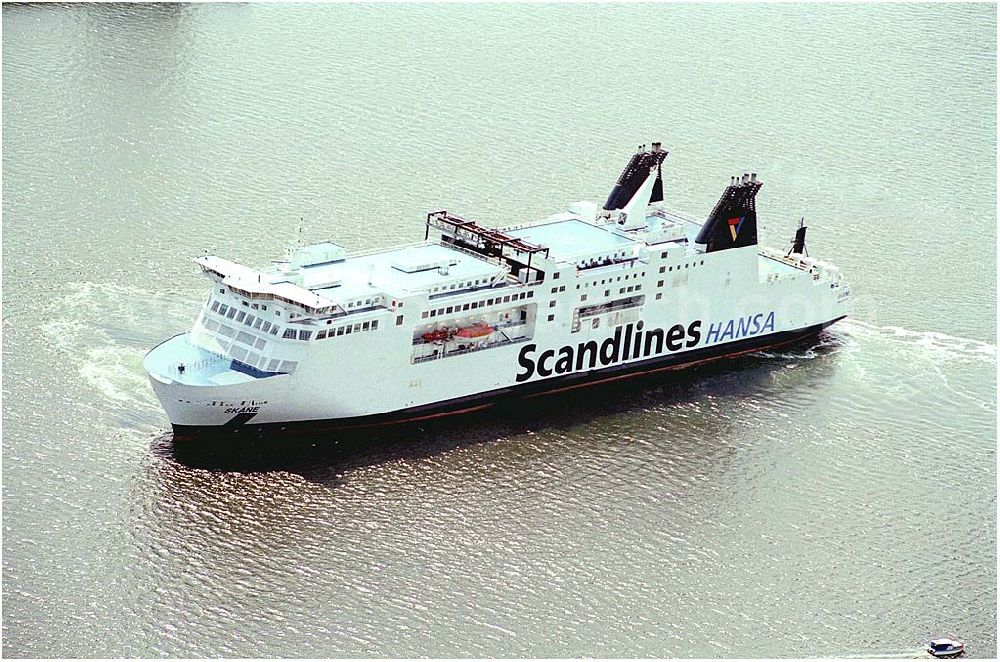 Aerial image Rostock - 20.07.2004 Scandlines ist größter Fährreeder in Rostocks Hafen. Die Reederei bietet ab Rostock täglich 13 Abfahrten nach Schweden und Dänemark.