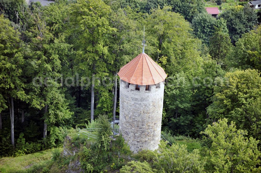 Aerial photograph Ruhla - Blick auf die 900 Jahre alte Ruine Scharfenburg im Ruhlaer Stadtteil Thal in Thüringen. Der erhaltene Burgfried dient Heute als Museum und Aussichtsturm. The ruin Scharfenburg in the district Thal of the city Ruhla in Thüringen. Today the preserved castle tower is used as museum and observation tower.