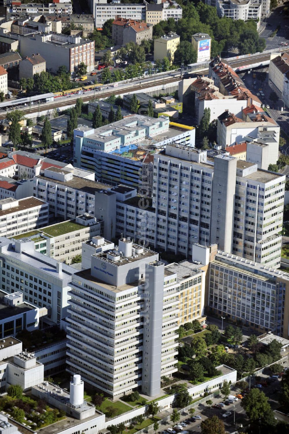 Aerial photograph Berlin - Blick auf den Firmensitz der Bayer Schering Pharma an der Sellerstraße in Berlin-Wedding. View to the Schering company headquarter in the Berlin district Wedding.