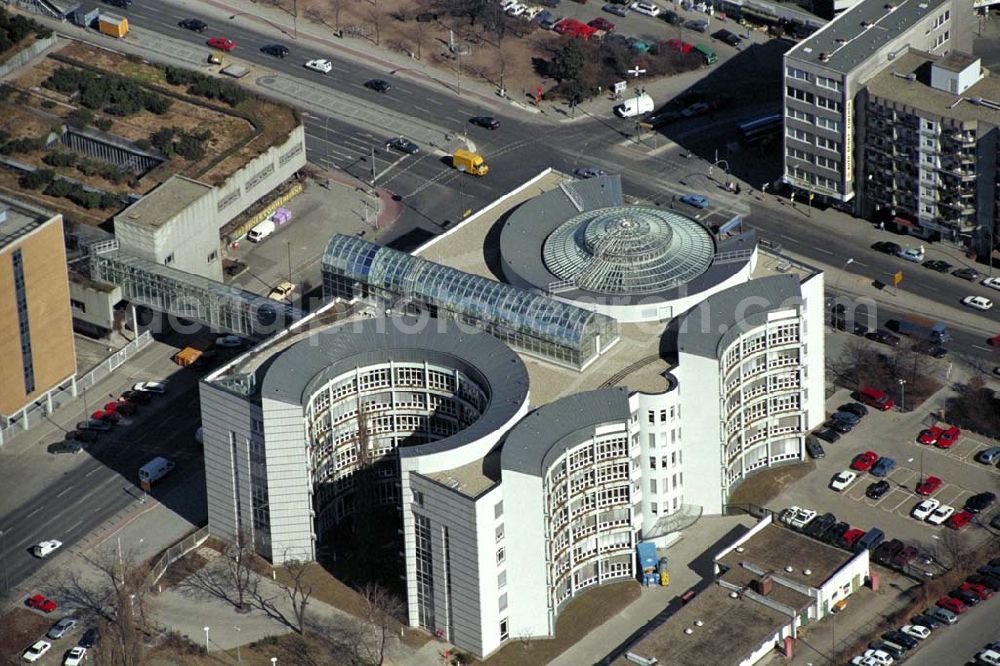 Aerial photograph Berlin - WEDDING - Schering-Gelände an der Müllerstraße in Berlin-Wedding. 1995