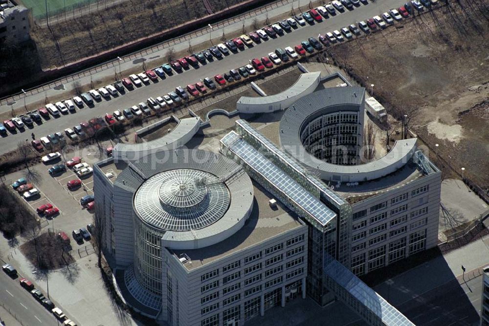 Aerial image Berlin - WEDDING - Schering-Gelände an der Müllerstraße in Berlin-Wedding. 1995