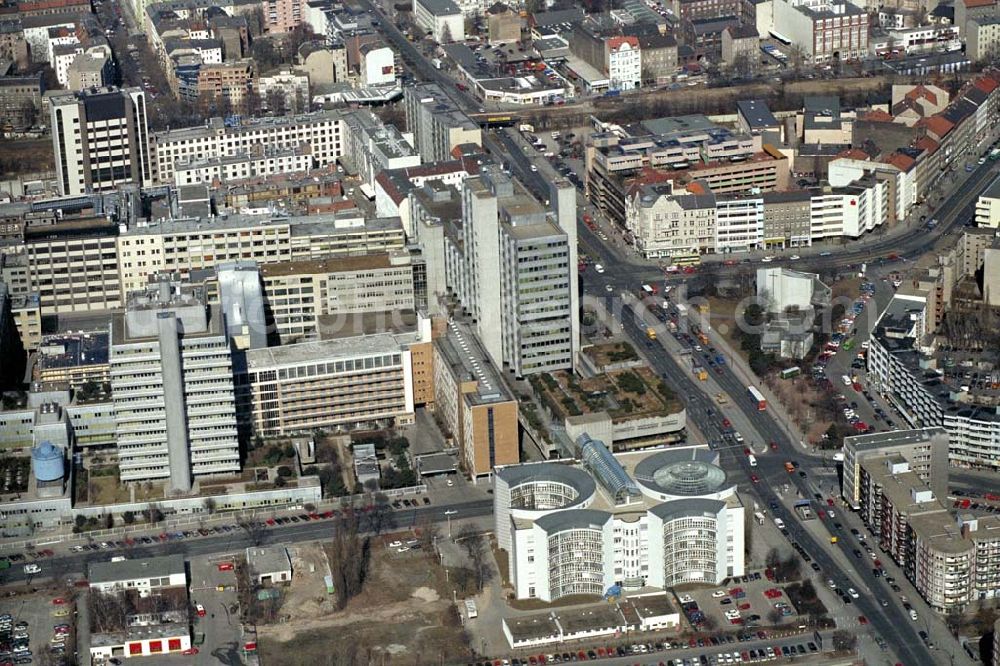 Berlin - WEDDING from above - Schering-Gelände an der Müllerstraße in Berlin-Wedding. 1995