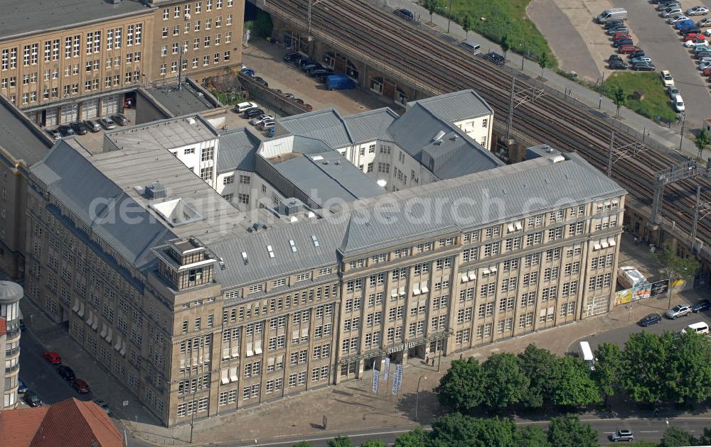 Aerial image Berlin - Das Schicklerhaus in der Littenstraße in Berlin-Mitte. Der 1910 errichtete Gebäudekomplex wird als Bürogebäude genutzt. The Schicklerhaus at the Littenstrasse in Berlin-Mitte.