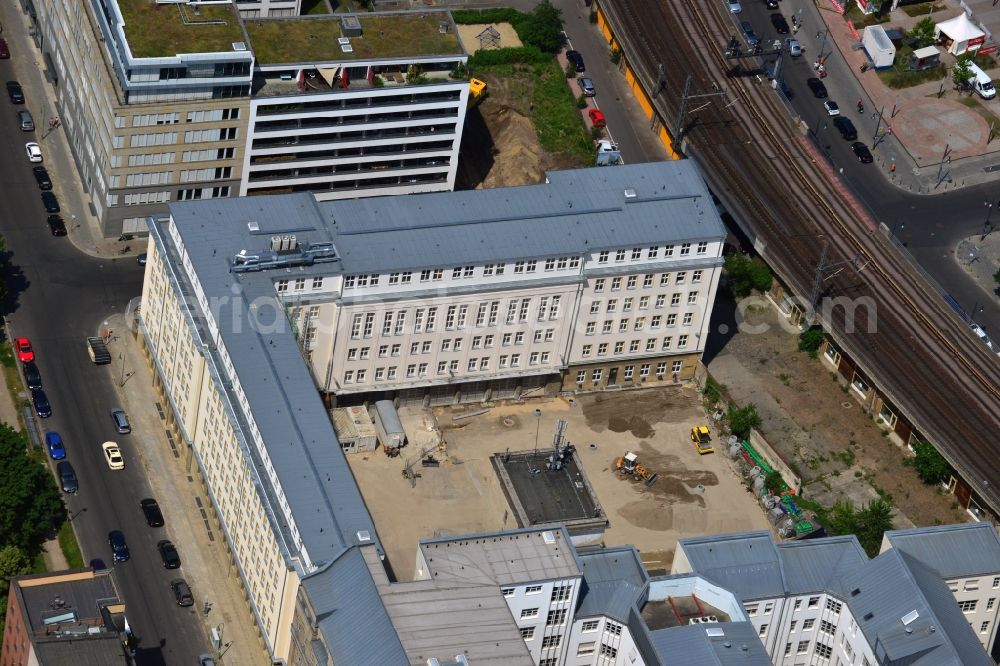 Berlin from the bird's eye view: View of the Schicklerhaus and its atrium between the Littenstrasse and Dirckenstrasse on the railway line. In this building several companies have their headquarters