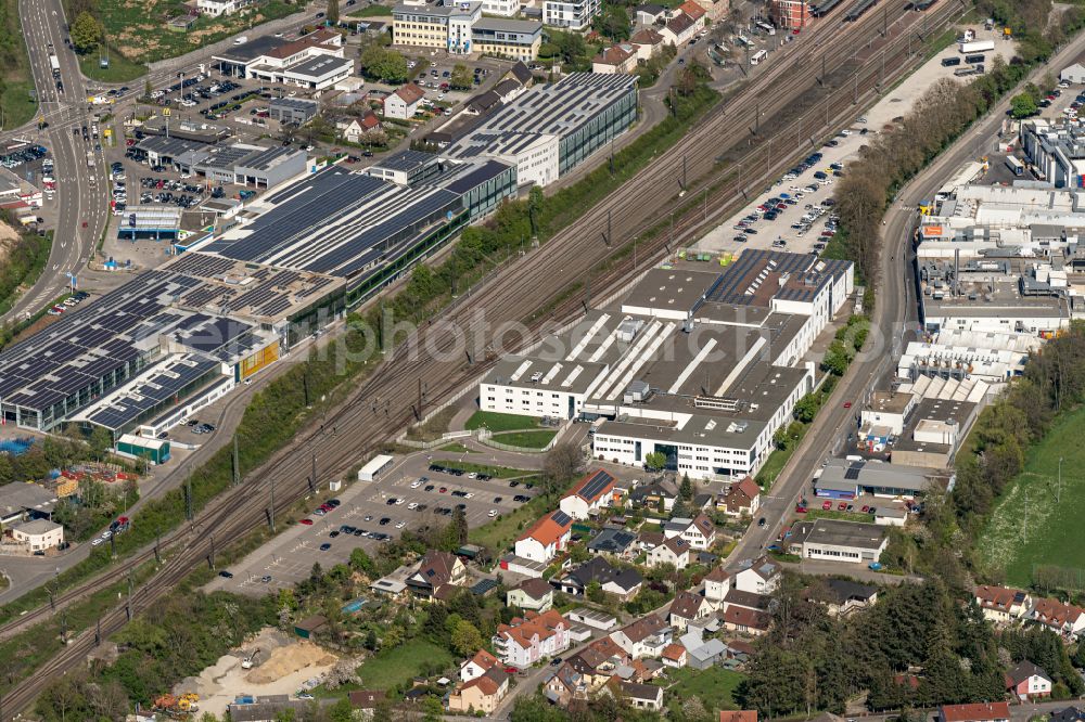 Bretten from the bird's eye view: Railway track and overhead wiring harness in the route network of the Deutsche Bahn in Bretten in the state Baden-Wuerttemberg, Germany