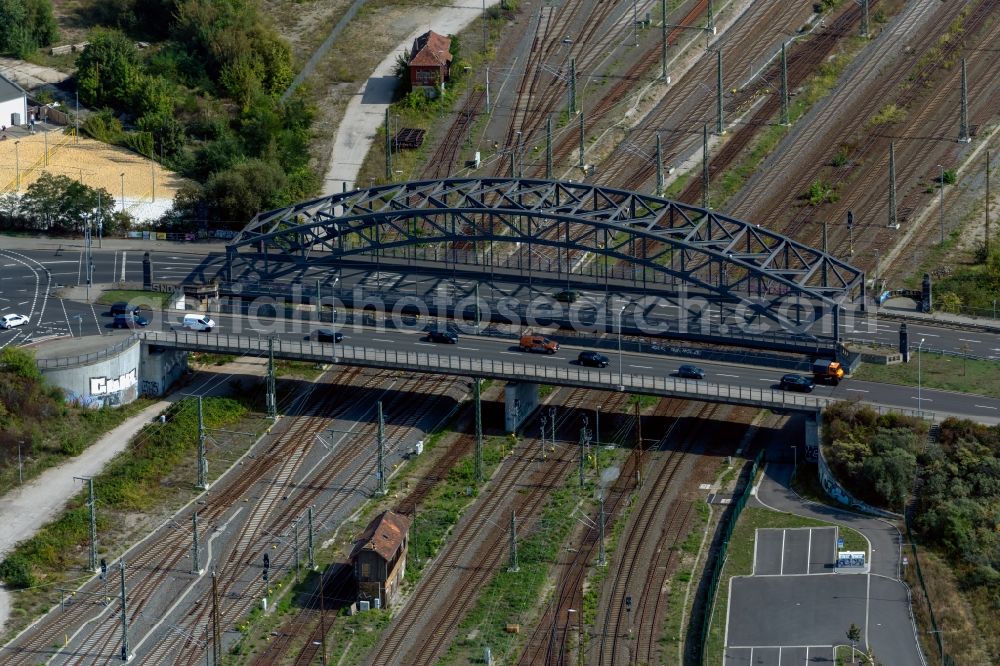 Aerial image Leipzig - Railway track and overhead wiring harness in the route network of the Deutsche Bahn in the district Zentrum in Leipzig in the state Saxony, Germany