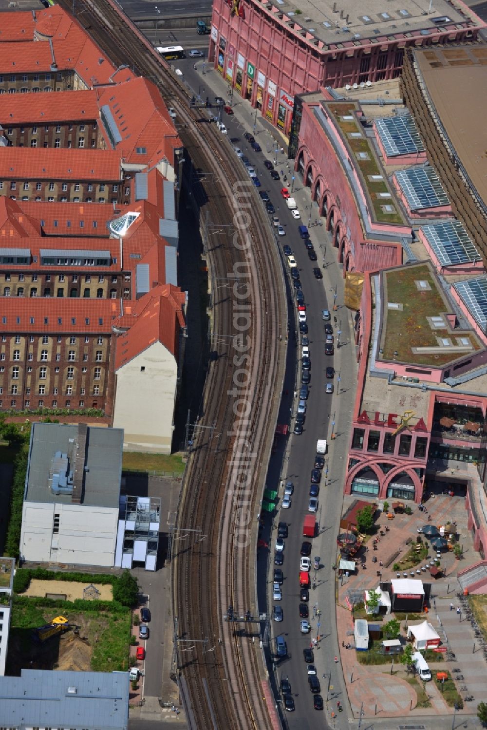 Berlin from the bird's eye view: The course of the railway line along the Dirckenstrasse between the Alexa Shopping Centre and the building of the county court and the district court